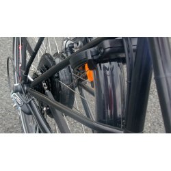 Moteur Bafang dans la roue arrière, dérailleur Shimano 8 vitesses et antivol de cadre