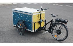 Triporteur NIHOLA MAXX électrique peut être équipé d'une flightcase personnalisable à souhait 