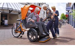 Tandem tricycle cote à cote Van Raam