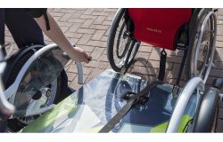 Facilitez la montée du fauteuil roulant sur la plateforme ! 