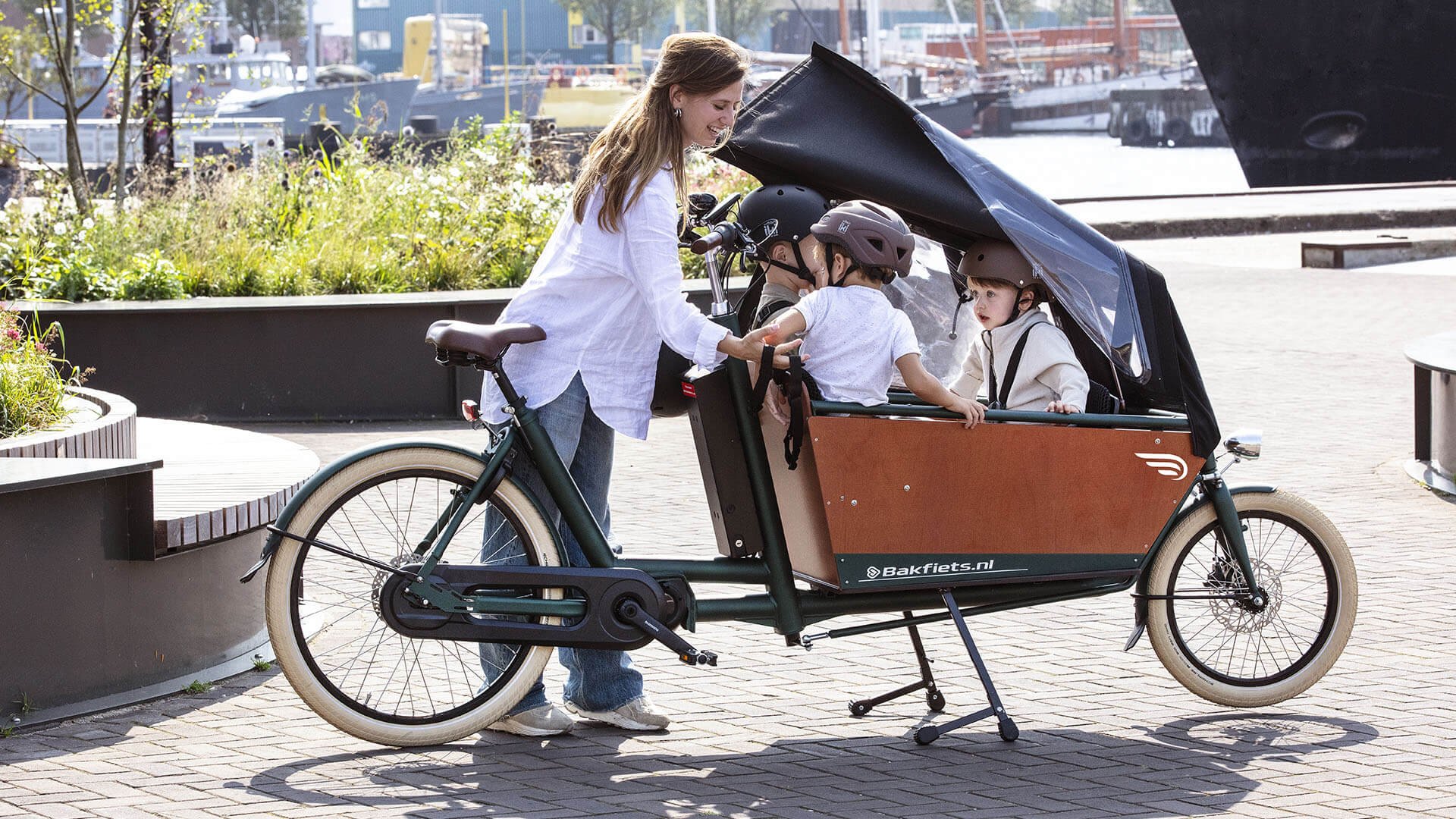 Biporteur électrique Bakfiets Confort STEPS dans sa configuration de base