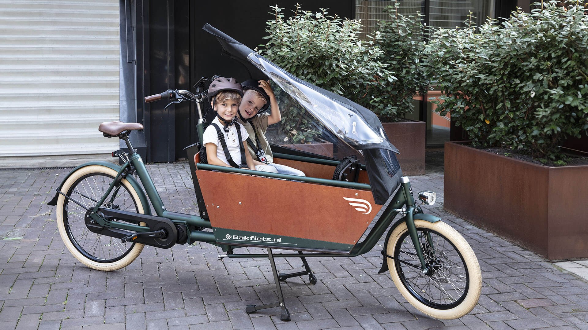 Biporteur électrique Bakfiets Confort STEPS dans sa configuration de base