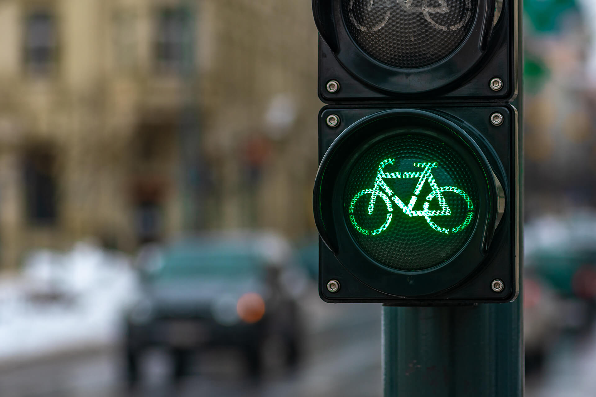 Un feu de circulation autorisant le passage des vélos